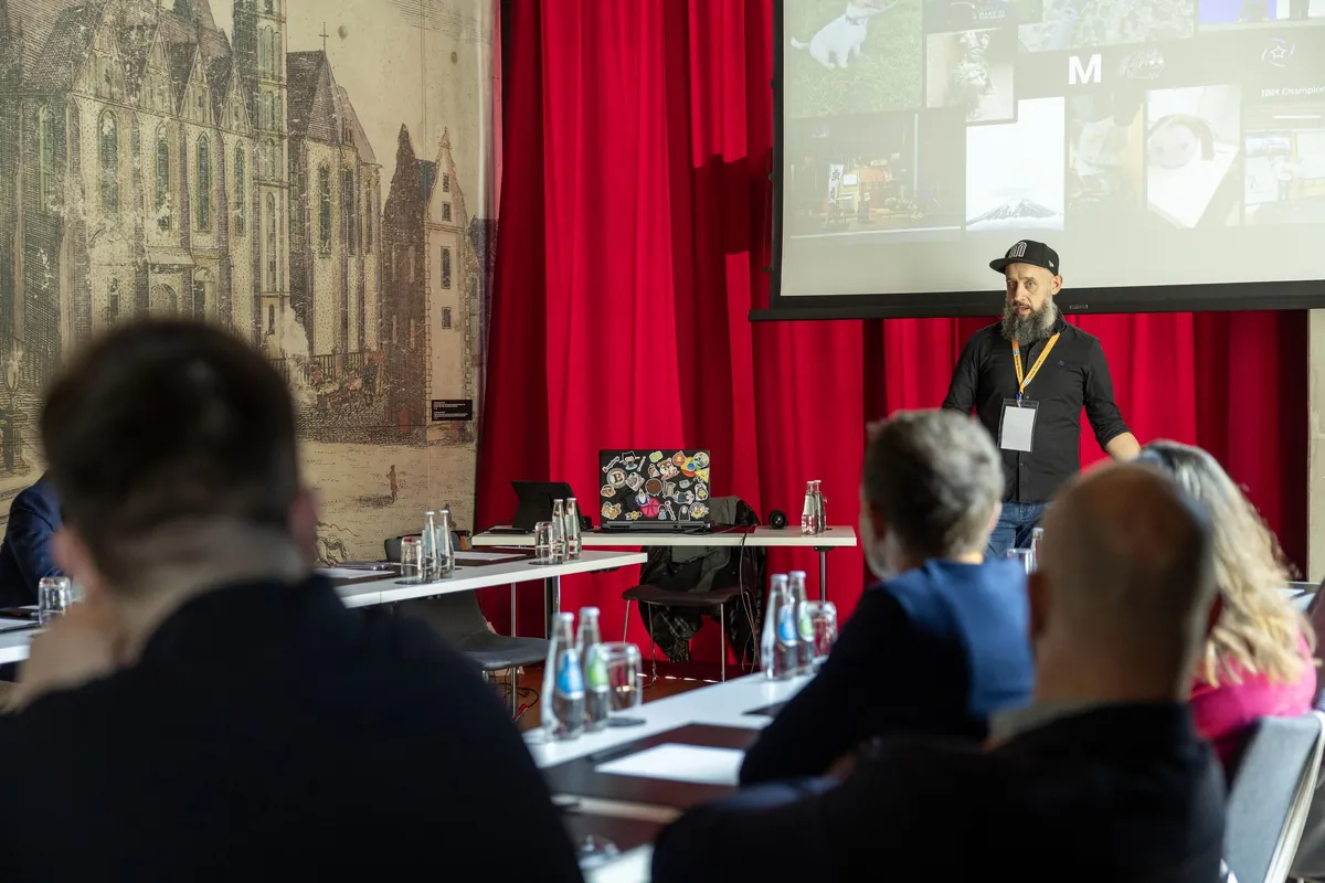 Marek Malinowski facilitating an AI in Business Analysis workshop for enterprise specialists